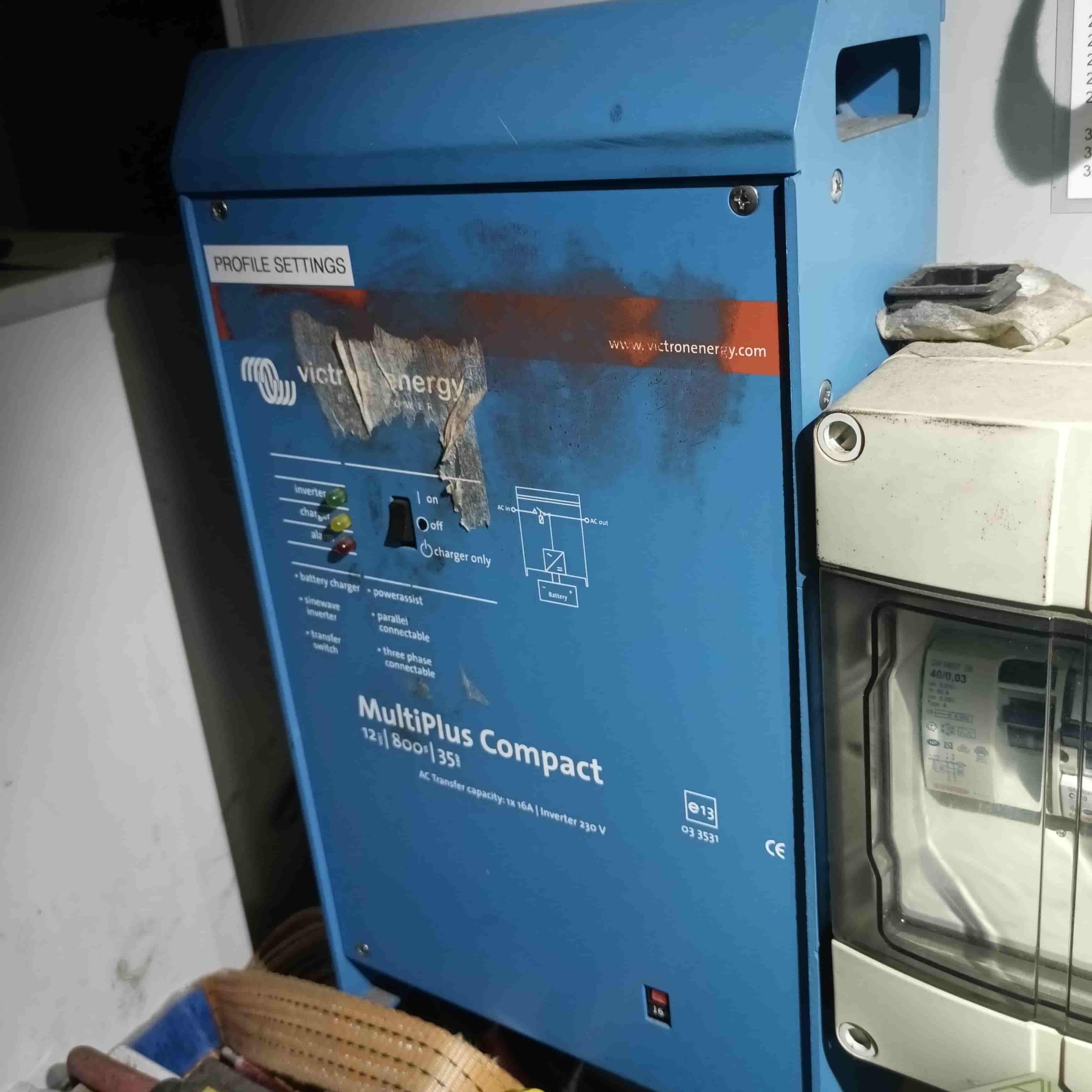 Inverter Victron Energy MultiPlus Compact